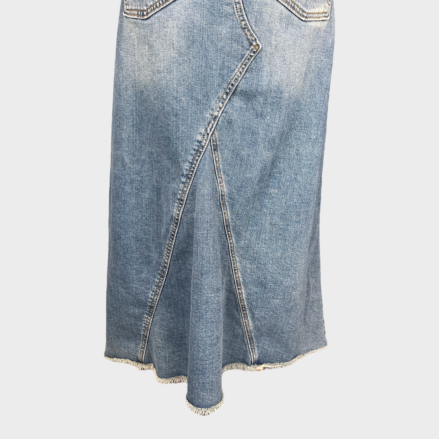 LEVI’S Vintage Women's Jean Maxi Skirt Raw Hem Y2K Boho Size 5 JR 32x37
