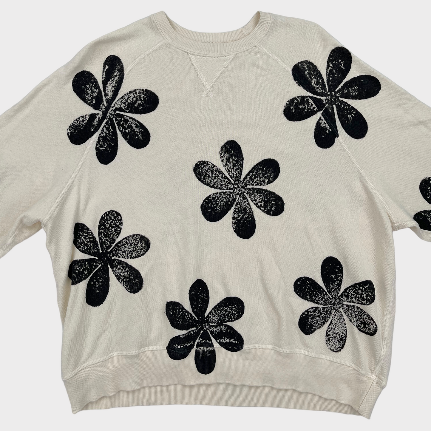 THE GREAT. Slouch Daisy Floral Stamp Oversized Sweatshirt Washed White Women's 0 / XS